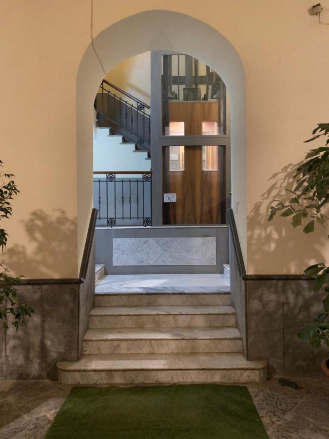 L' Altobasso Apt - Atypical Neapolitan House ภายนอก รูปภาพ